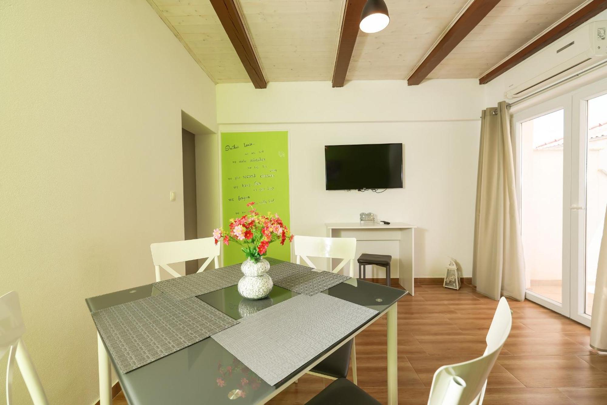 Apartments Feliks Ljubač Chambre photo